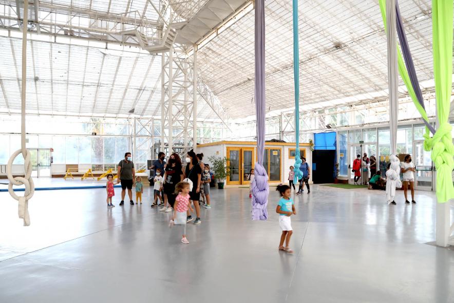 Inauguración de la Escuela de Circo - Imagen de la visita al interior de El Invernadero.