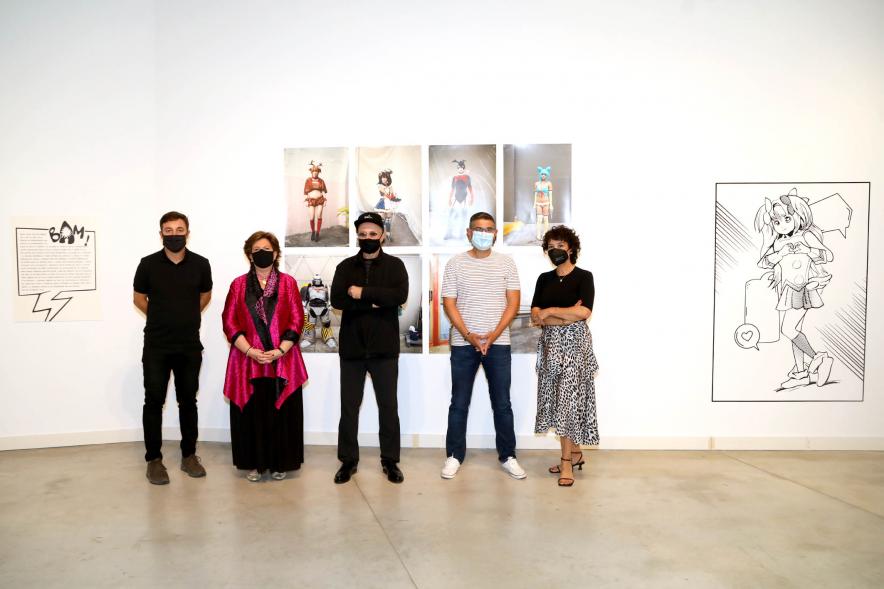  Inauguración Exposición Miguel Trillo - Imagen del fotógrafo Miguel Trillo, el alcalde Rafael Sánchez Acera, la concejal de Cultura Rosario Tamayo y otras autoridades en inauguración en el Centro de Arte Alcobendas de su exposición "Ficciones".