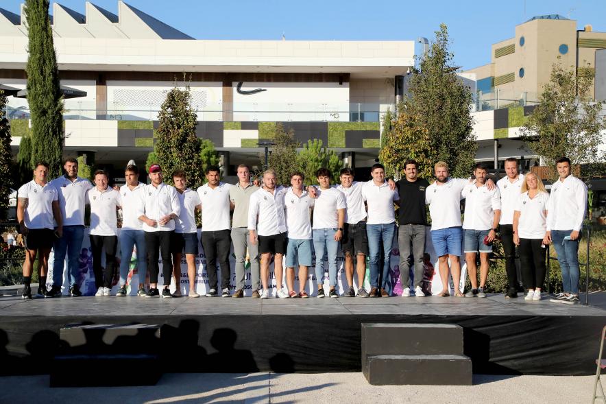Alcobendas Rugby Club senior posando