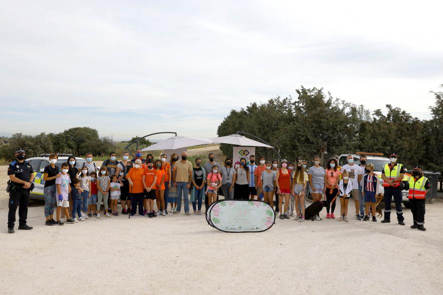 Reciclaje y Recogida de Residuos en la Moraleja Pony Club - Imagen de todos los participantes en el reciclaje y recogida de residuos.
