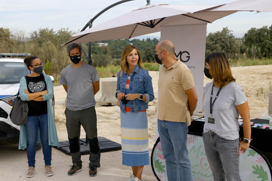 Reciclaje y Recogida de Residuos en la Moraleja Pony Club - Imagen de las autoridades asistentes al acto, donde podemos ver al alcalde Aitor Retolaza.