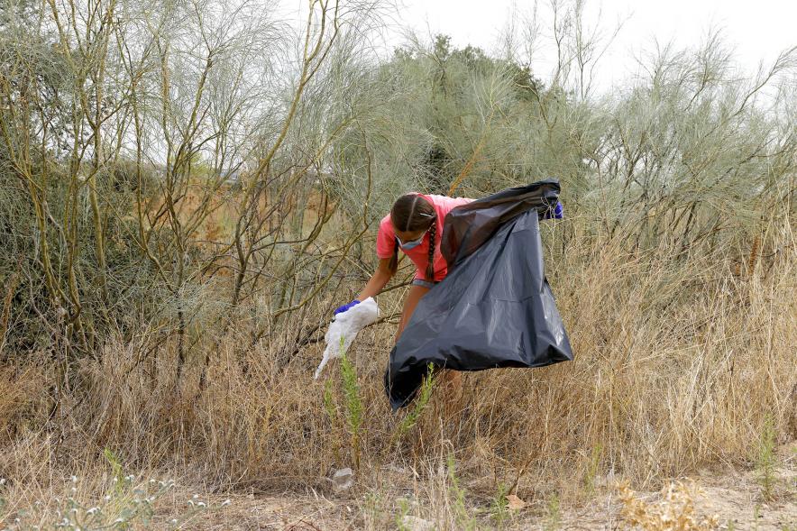 Reciclaje y Recogida de Residuos en la Moraleja Pony Club - Imagen de un momento de la recogida de residuos.