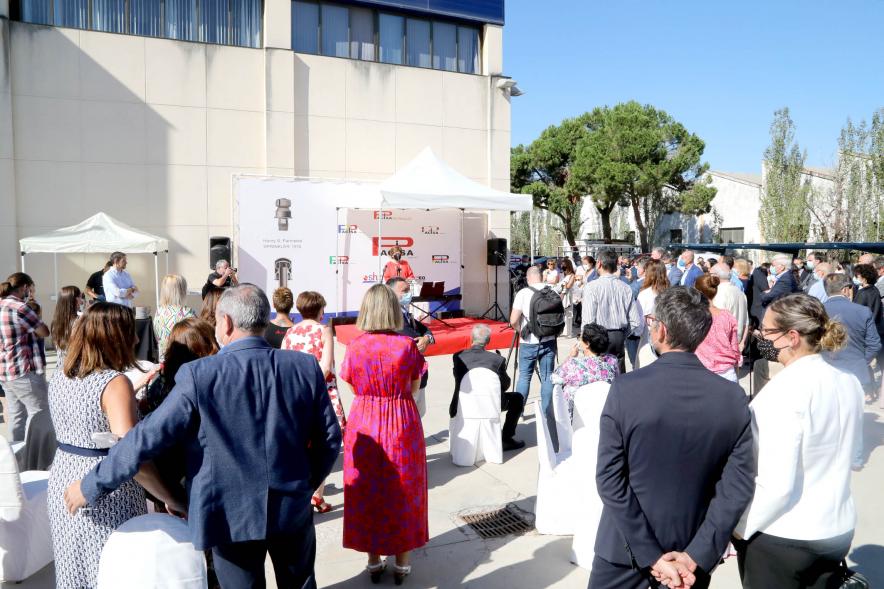  Inauguración Escultura de Sprinkler Pacisa - Imagen panorámica de La Plaza Sprinkler, junto a la sede de Pacisa donde se ha colocado la escultura.