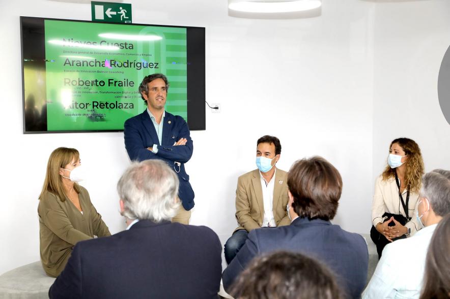 Palabras de Inauguración.  Alcalde Aitor Retolaza. Concejales Arancha Rodríguez,  , Monica Cuesta y Roberto Fraire