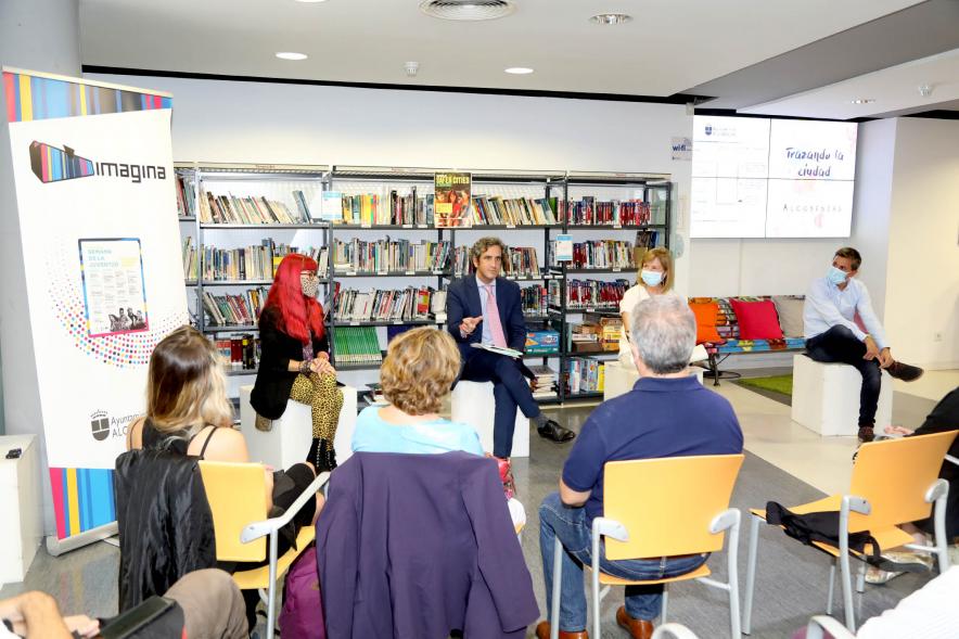 Inauguración Semana de la Juventud 2021 -   Imagen del alcalde Aitor Retolaza en un momento de su discurso.