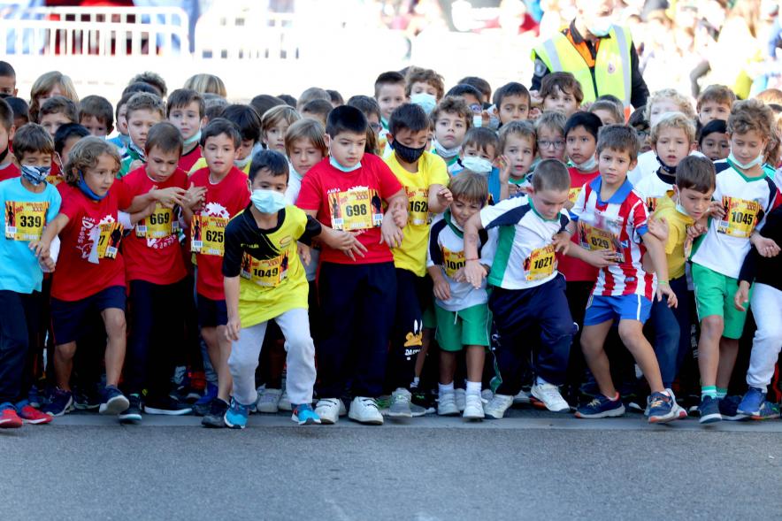  Milla Escolar 2021 - Imagen del momento de la salida de los más pequeños.