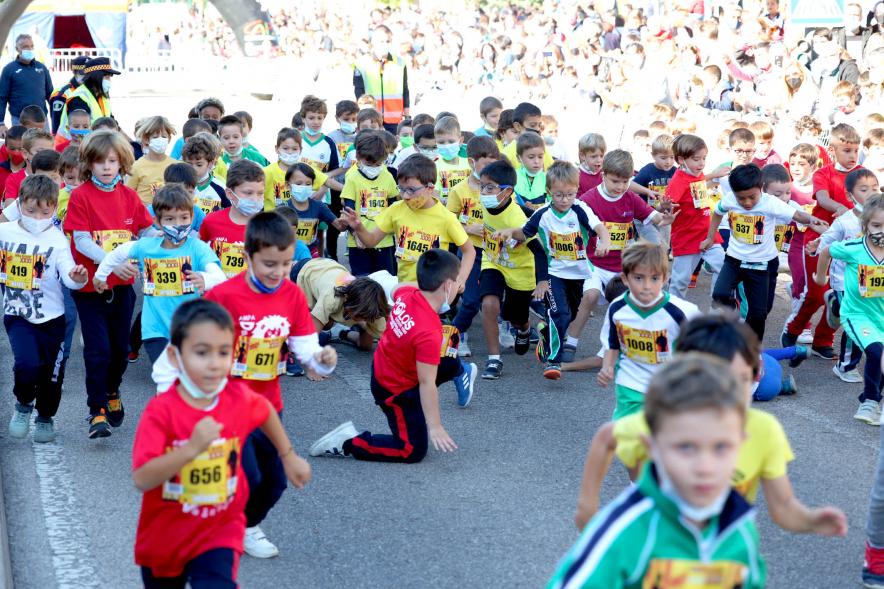 Milla Escolar 2021 - Imagen de un momento de la carrera de los más pequeños.