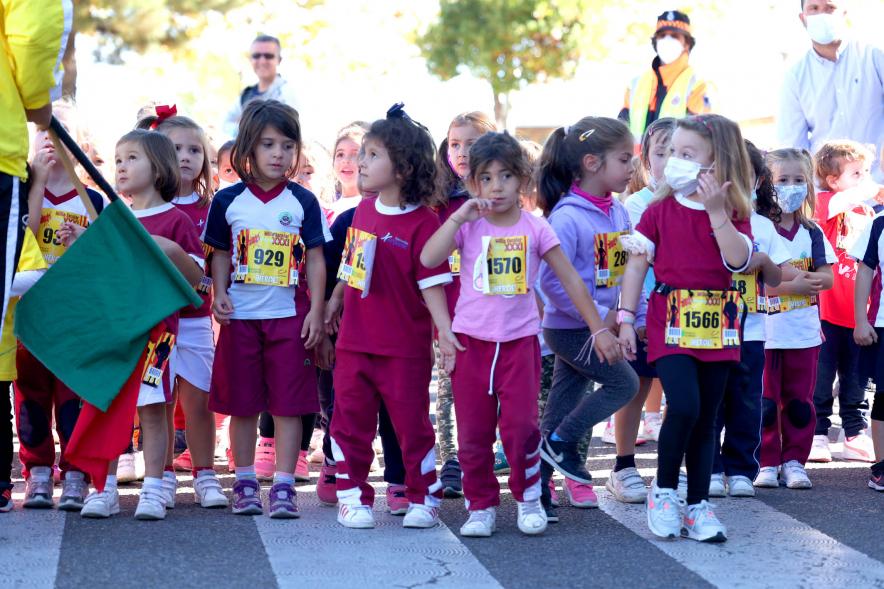  Milla Escolar 2021 - Imagen del momento de la salida de las alevines.