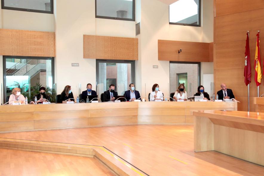 Bancada derecha durante el pleno