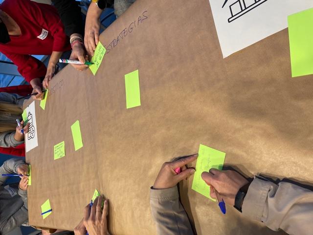 Foro AMPAS - Imagen de personas tomando notas.