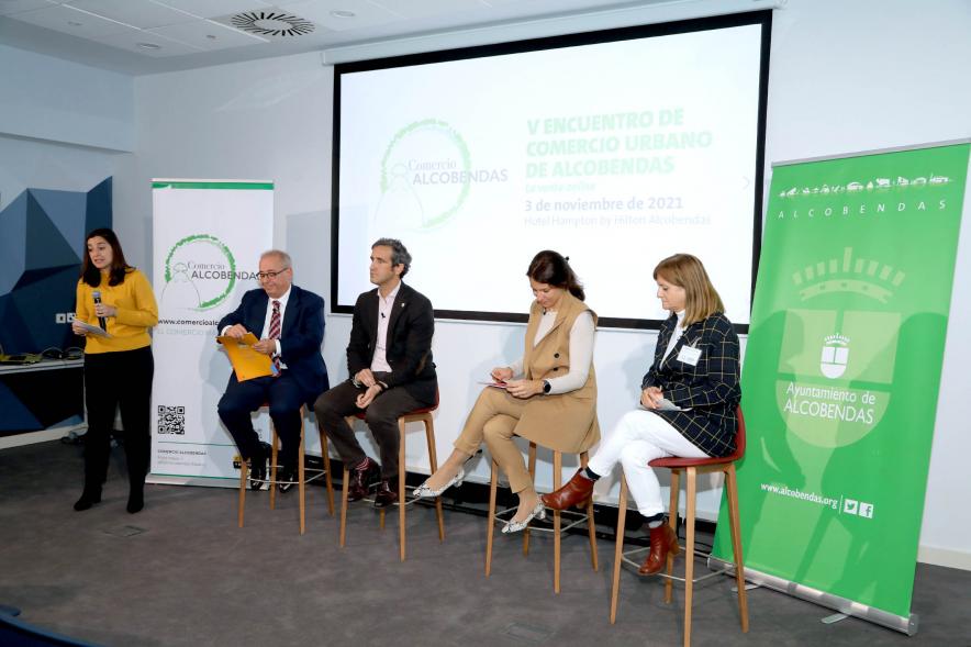 Vº Encuentro de Comercio Urbano - Imagen de un momento de una de las charlas de los encuentros.
