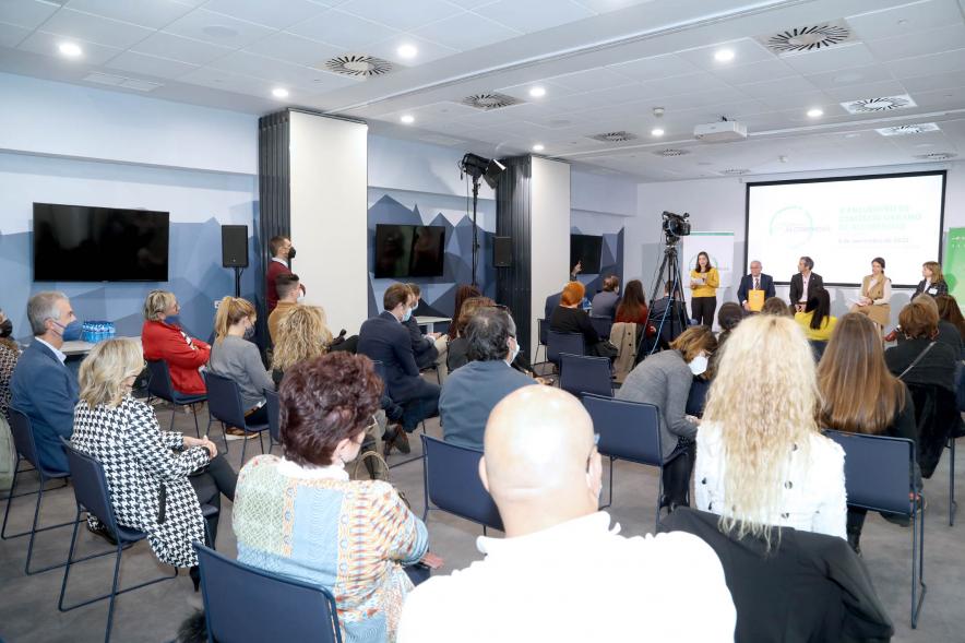  Vº Encuentro de Comercio Urbano - Imagen panorámica del salón del Hotel Hampton by Hilton Alcobendas, donde se celebran los encuentros.