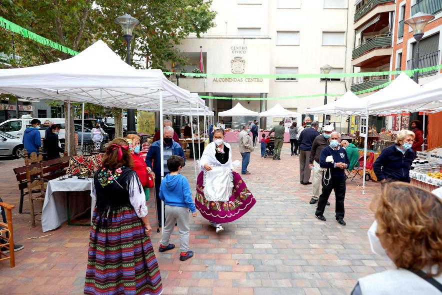  Feria Murciana en la Plaza del Pueblo - Imagen panorámica de la plaza del pueblo donde se celebra la feria.