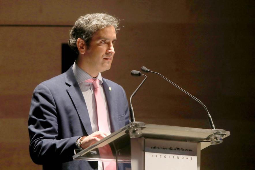 Clausura Vº Encuentro de Prevención y Emergencias Prevenemerg 2021 -  Imagen de un momento de la intervención del alcalde Aitor Retolaza.    
