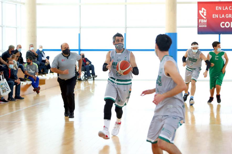 Saque de Honor Baloncesto Valcude -  Imagen de un momento del partido de baloncesto.