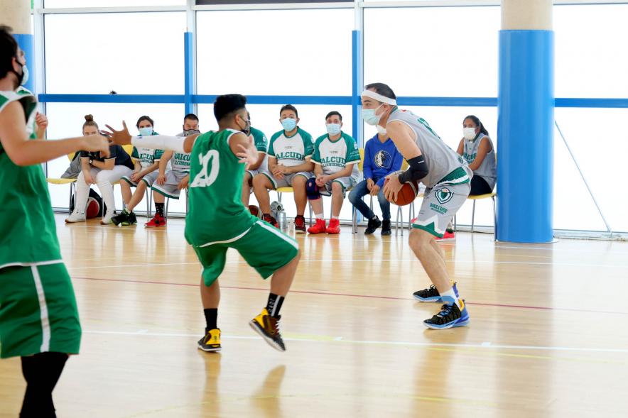    Saque de Honor Baloncesto Valcude -  Imagen de un momento del partido de baloncesto.