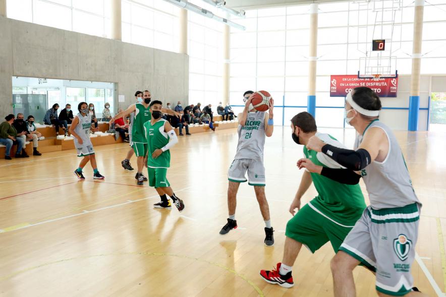 Saque de Honor Baloncesto Valcude - Imagen de un momento del partido de baloncesto.