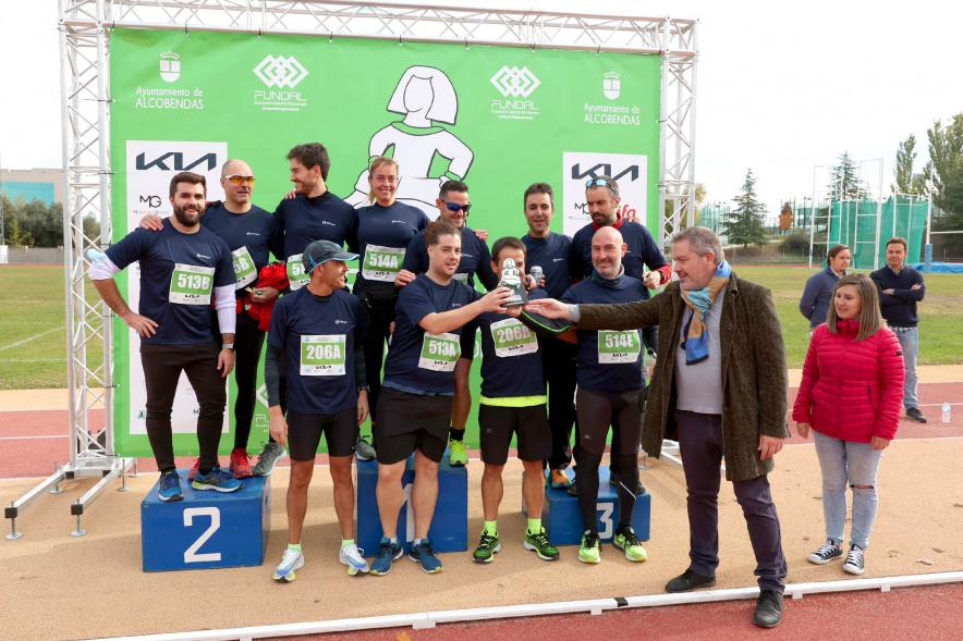 Carrera de las Empresas 2021 -  Imagen de las autoridades municipales entregando los premios. 