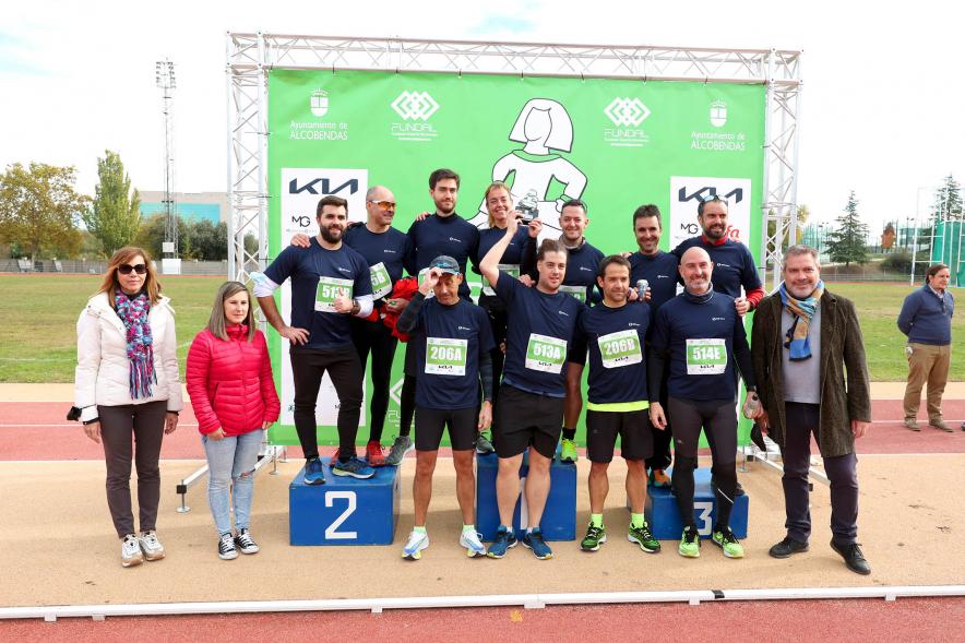 Carrera de las Empresas 2021 -  Posado de los ganadores con las autoridades municipales.
