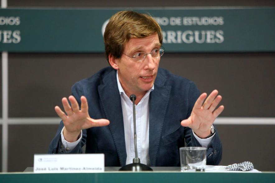 Acto Apertura Actividades Académicas Centro de Estudios Garrigues -  Primer plano del  señor Almeida.