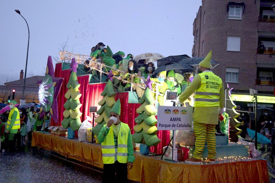 Cabalgata de Reyes 2022 - Imagen de la carroza del AMPA Parque de Cataluña que participa en la cabalgata.
