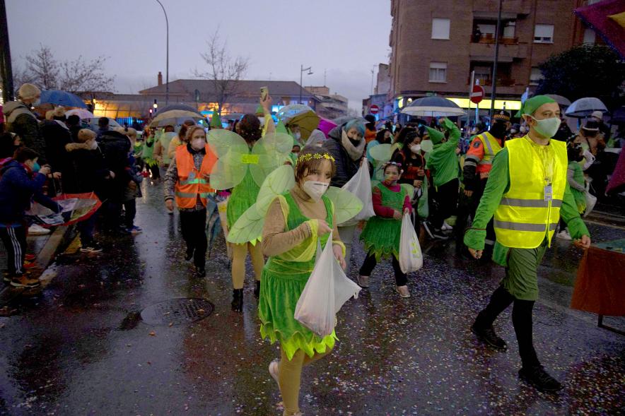 Cabalgata de Reyes 2022 - Imagen de personas disfrazadas que participan en el desfile de la cabalgata.