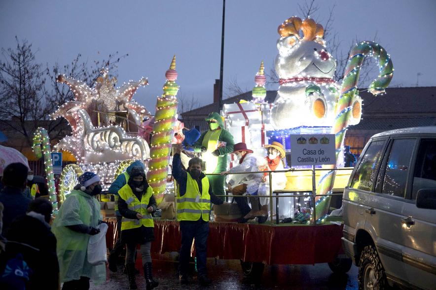 Cabalgata de Reyes 2022 - Imagen de la carroza de la Casa de Castilla y León que participa en la cabalgata.