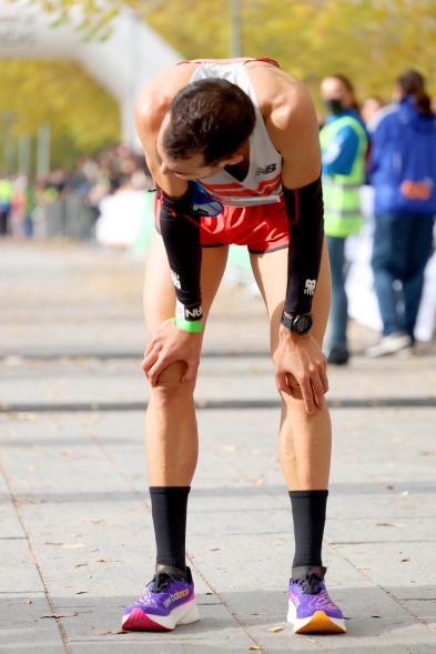 Carrera 10K Alcobendas - Primer plano del agotamiento de un corredor.