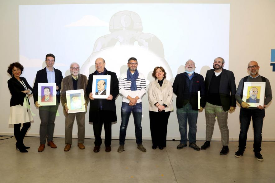 Inauguración Exposición "Miradas Tintinófilas" - Imagen del posado día de la inauguración de autoridades e invitados.