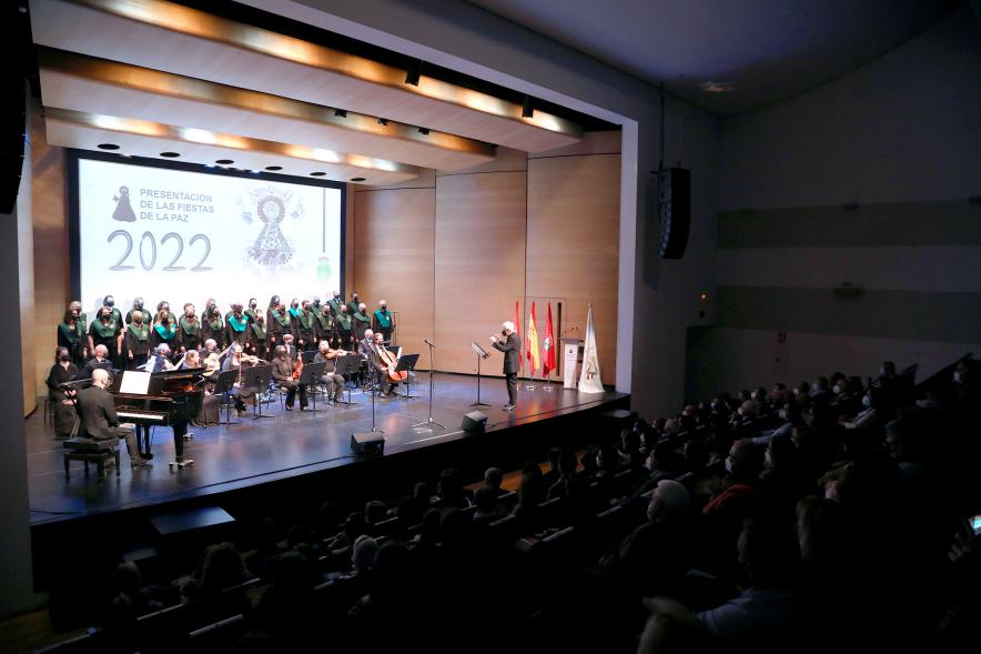 Presentación de las Fiestas Virgen de la Paz 2022 - Imagen panorámica del Auditorio Paco de Lucia del Centro de Arte Alcobendas, donde se celebra la presentación.