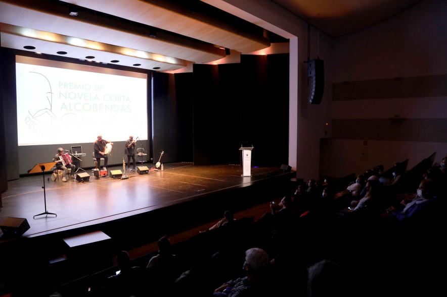 Presentación Premio Novela Corta Bachiller Alonso López  - Panorámica del teatro.
