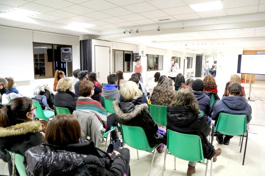 Evento visto desde detrás del público