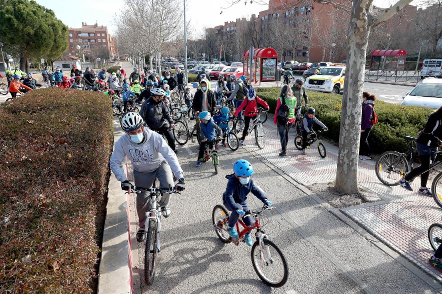Marcha en Bici por la Paz -  Imagen de los participantes de la  carrera.