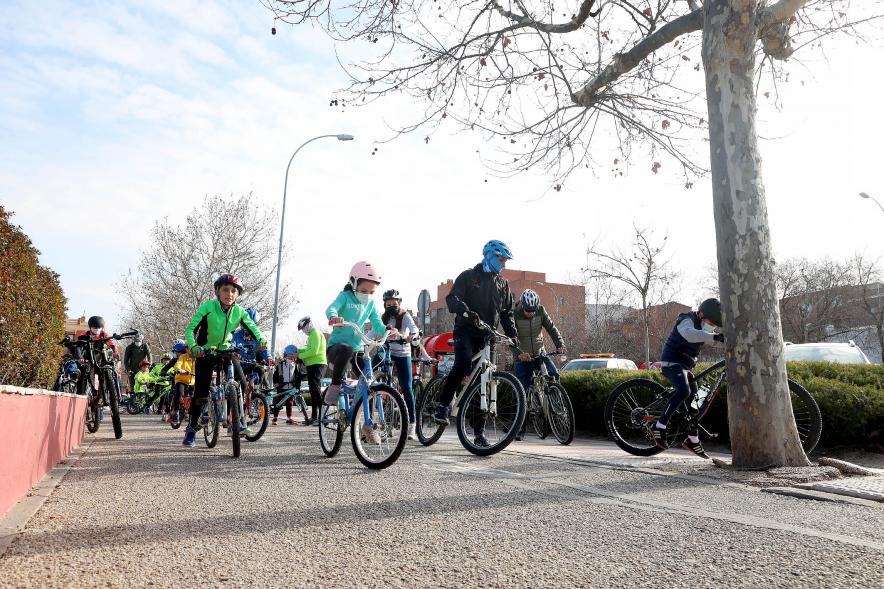 Marcha en Bici por la Paz -  Imagen de los participantes de la  carrera.