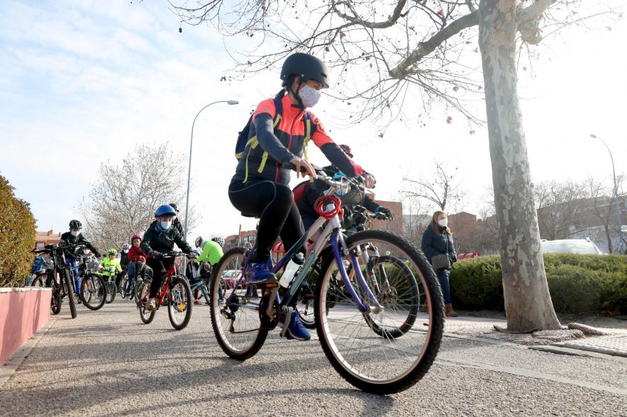 Marcha en Bici por la Paz - Primer plano de un participante de  la carrera.