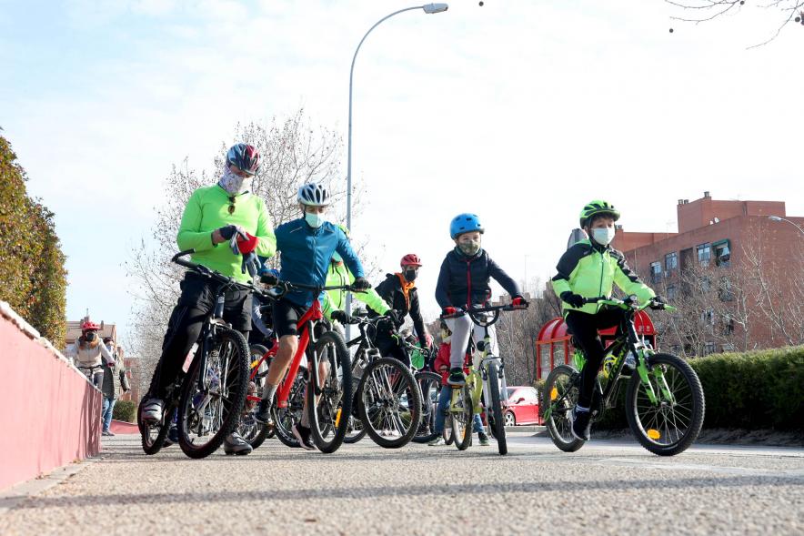 Marcha en Bici por la Paz -  Imagen de los participantes de la  carrera.