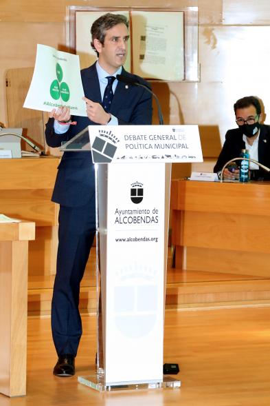 Alcalde Retolaza durante su ponencia