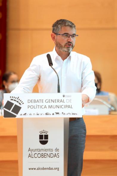 Concejal por PSOE Rafael Sánchez Acera durante su ponencia
