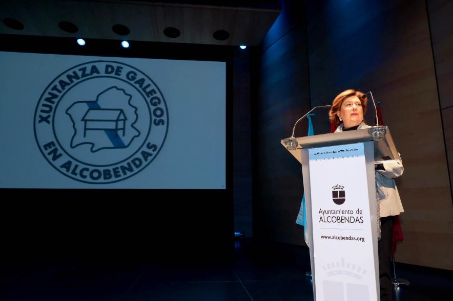 Homenaje a Ovidio Cadenas en el Centro de Arte - Discurso de una representante de la asociación gallega.