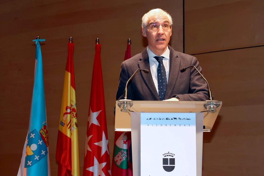 Homenaje a Ovidio Cadenas en el Centro de Arte -  Discurso de Francisco Conde, Viceconsejero de la  Junta de Galicia.