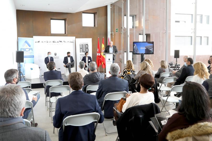 Bienvenida a Nuevas Empresas a Alcobendas - Imagen panorámica de la sala donde se celebra el acto.