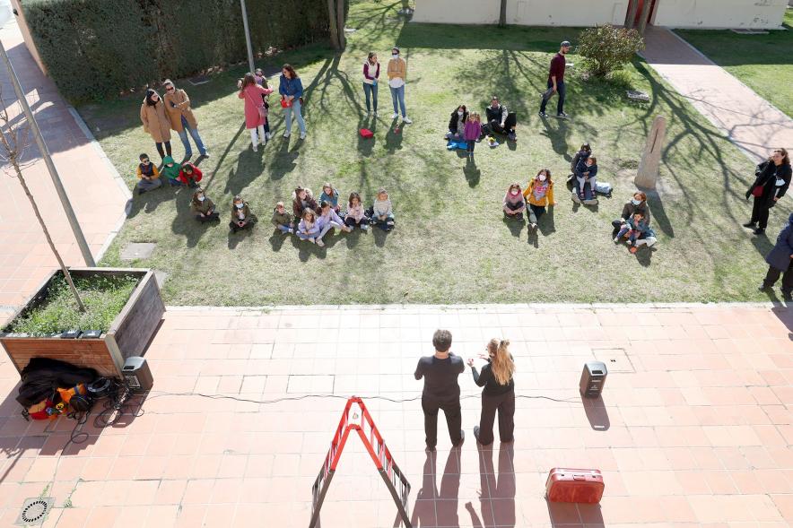 Actos Día de la Mujer en la Esfera - Actividades al aire libre con los niños.