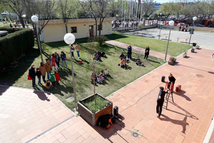  Actos Día de la Mujer en la Esfera - Actividades al aire libre con los niños.