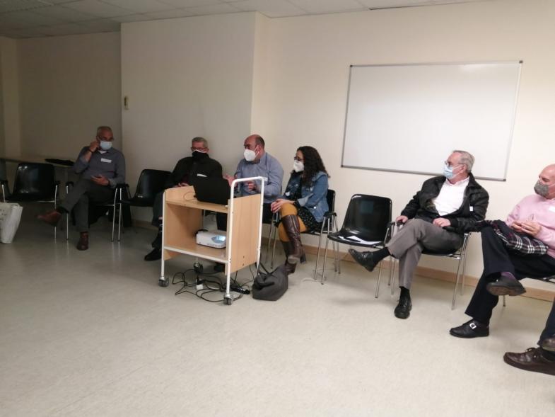 Foro Distrito Centro Medio Ambiente Urbano - Imagen de la reunión de los vecinos con las autoridades municipales correspondientes.