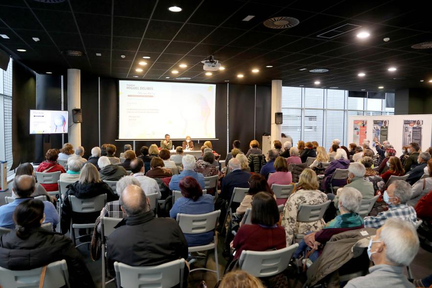 Miércoles en Abierto - Charla de Margarita del Val - Imagen panorámica del lugar donde se celebra la charla, el espacio Miguel Delibes.