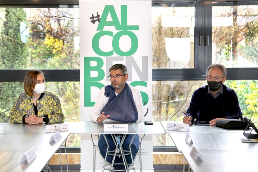 Pacto por la Ciencia - Imagen del vicealcalde Rafael Sánchez Acera presidiendo la reunión que se ha llevado a cabo en el MUNCYT.