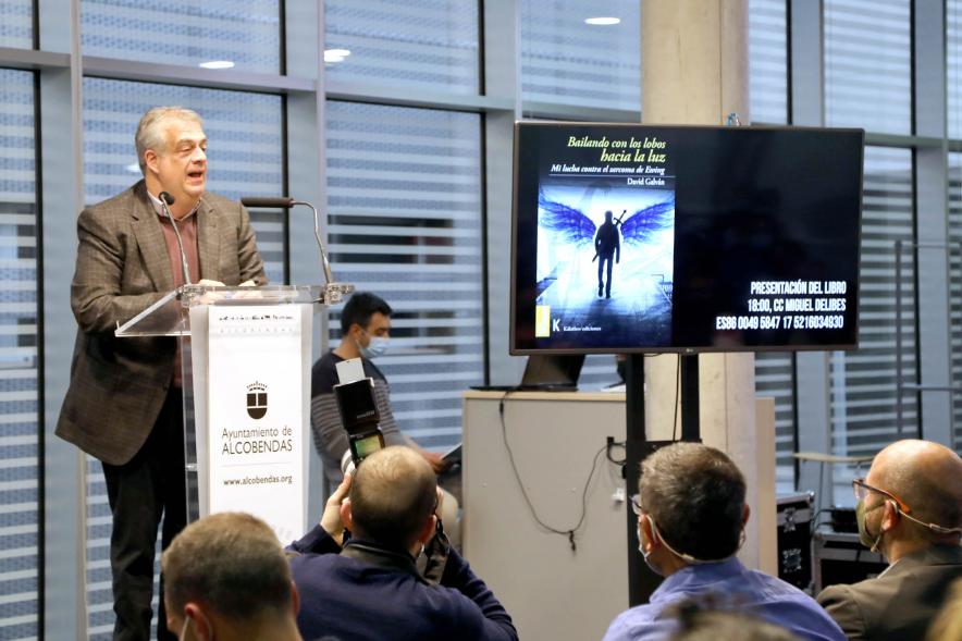 Presentación del Libro de David Galván "Bailando con Lobos hacia la Luz" -  Discurso de  un  asistentes a la presentación.