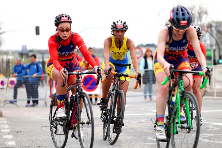  Campeonato de España de Duatlón - Imagen de un momento de la prueba de bicicleta femenina.