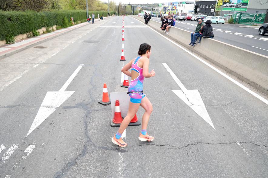 Campeonato de España de Duatlón - Imagen primer plano de una corredora en el momento de la prueba.