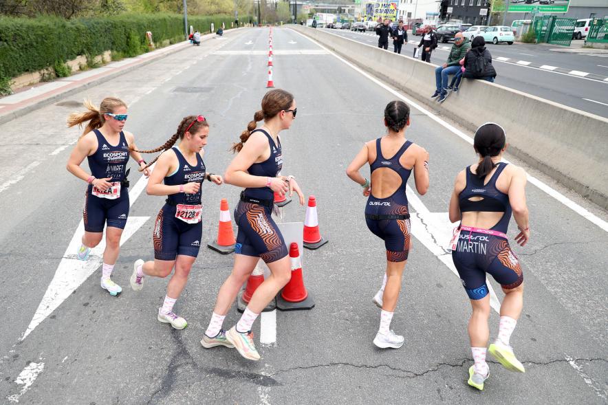 Campeonato de España de Duatlón - Imagen de un momento de la carrera a pie femenina.